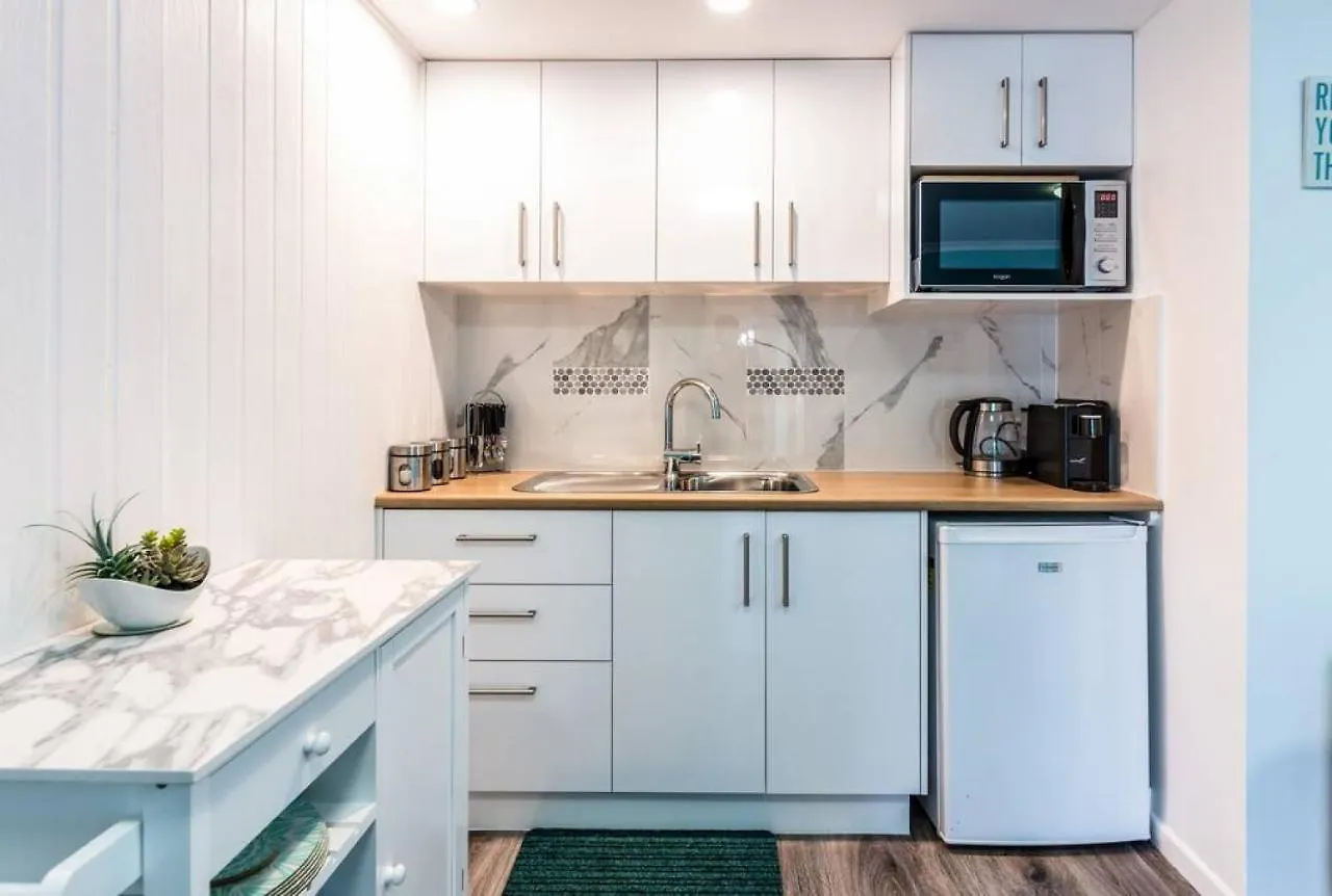 Apartment Central Location - Noosa Address - Pet Friendly
